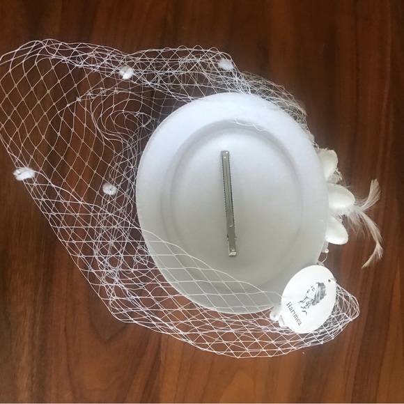 Pill box hat with veil - NEVER WORN! - Picture 2 of 2